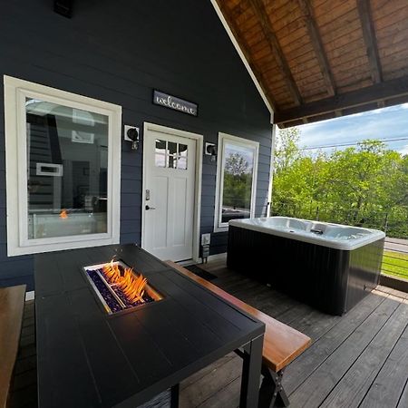 ピジョンフォージModern Smoky Mountain Tiny Houseアパートメント エクステリア 写真