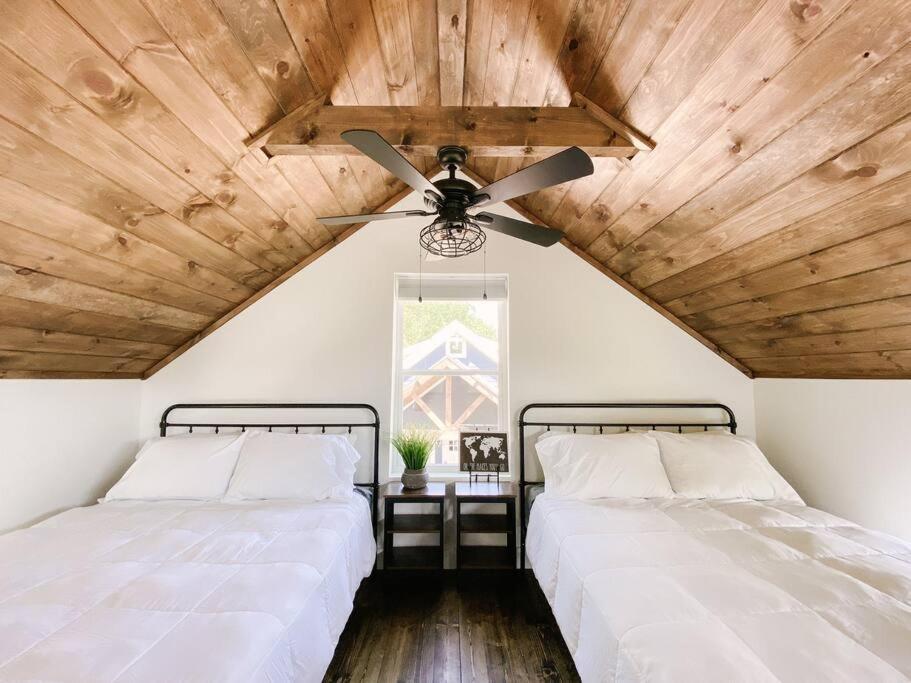 ピジョンフォージModern Smoky Mountain Tiny Houseアパートメント エクステリア 写真